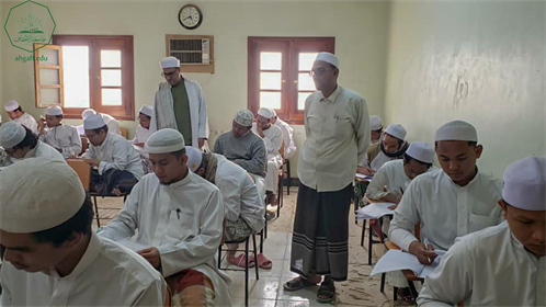 جامعة الأحقاف تدشن امتحانات الفصل الدراسي الأول بكلية الشريعة والقانون للعام الجامعي 2022-2023م (7) (1)