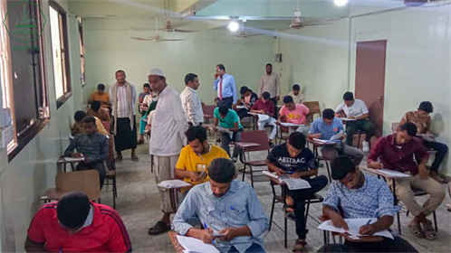جامعة الأحقاف تدشن امتحانات الفصل الدراسي الأول بكلية الادارة والاقتصاد للعام الجامعي 2022-2023م (5)